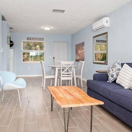 Beautiful Waterfront 1 Bedroom #4 푼타고다 외부 사진