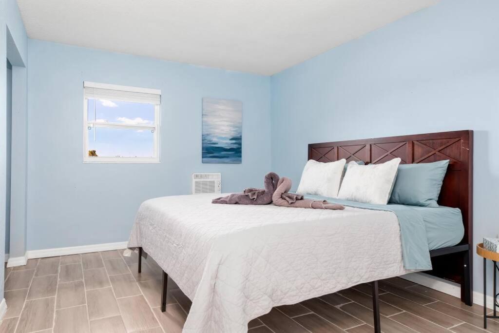 Beautiful Waterfront 1 Bedroom #4 푼타고다 외부 사진
